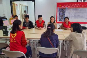 濃濃關(guān)愛暖人心，歡創(chuàng)集團黨支部慰問困難單親家庭